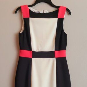 MAGGY LONDON sleevless geometric dress